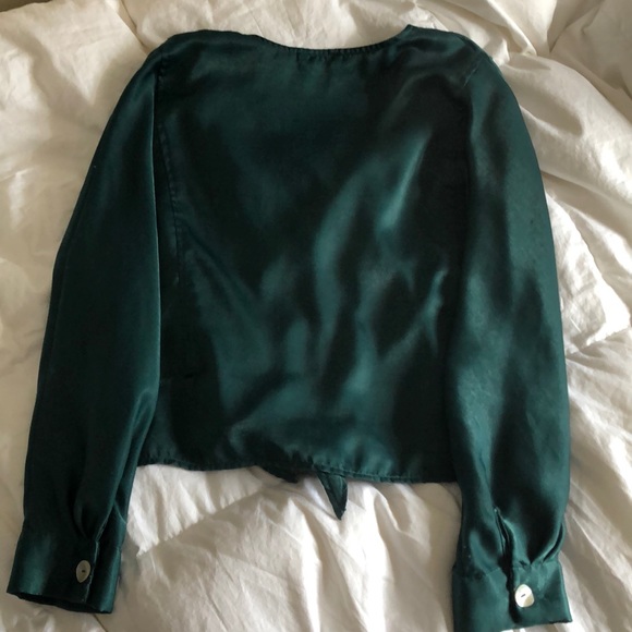 |LONG SLEEVE BLOUSE| - Picture 2 of 2